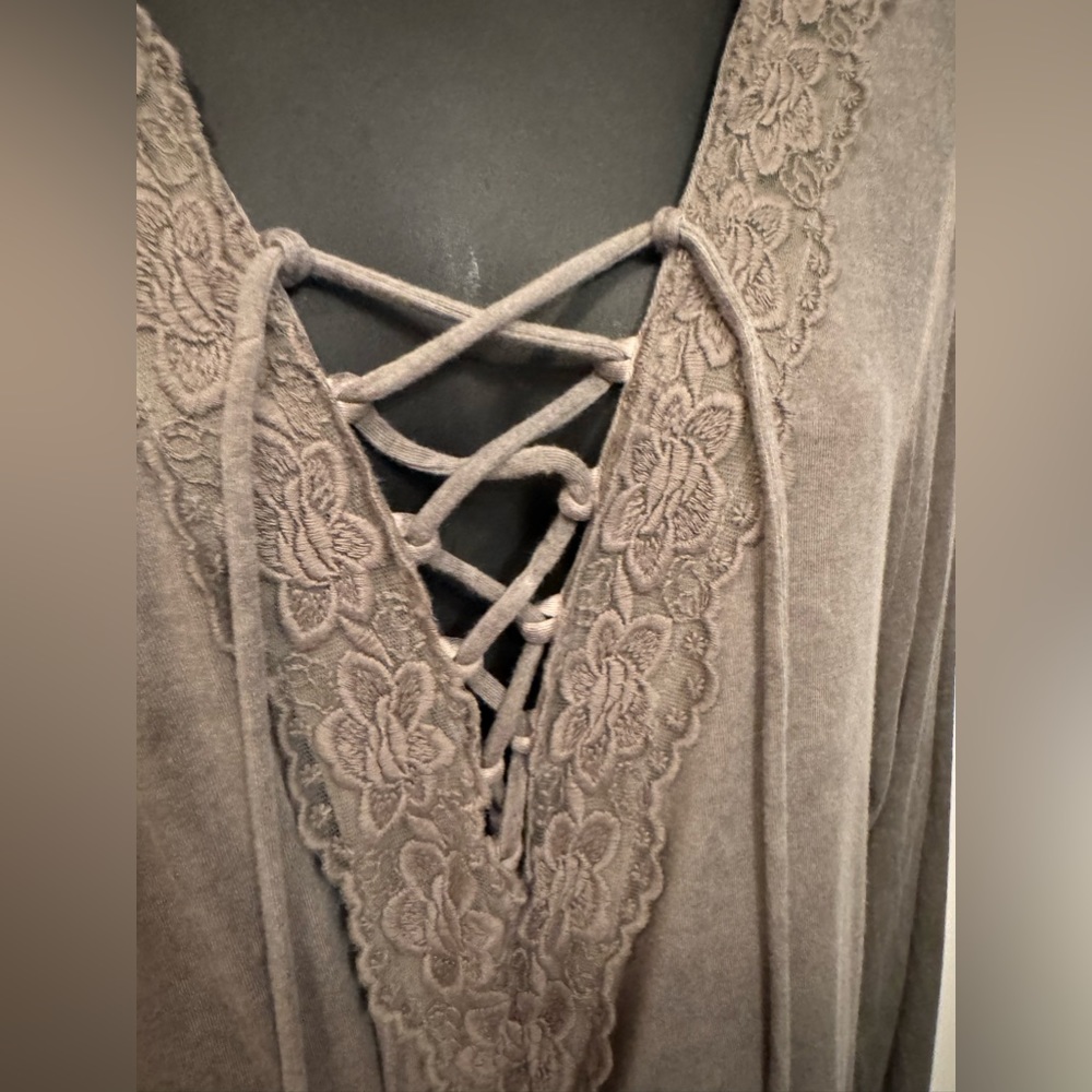 American Eagle Large top